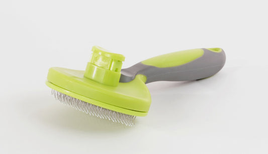 Precious Tails Retractable Slicker Brush